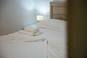 Grand Blue - Room