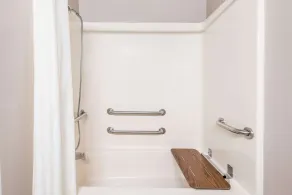Super 8 by Wyndham Fort Worth North - Salle de bain