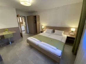 Privatzimmer und Ferienwohnungen Leeb - Zimmer