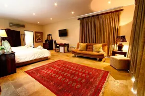 Afrique Boutique Ruimsig - Camera