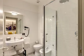 Grand Tour Rome Suites - Liberty Collection - Salle de bain
