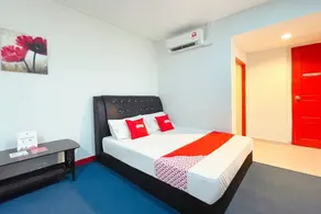 OYO 90324 Muar Station Hotel - Zimmer