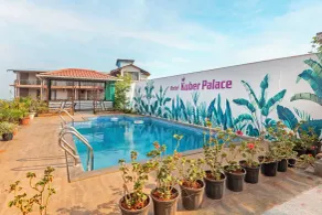 Treebo Kuber Palace with Swimming Pool - Pool