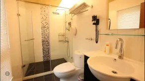 Look Villa - Bathroom
