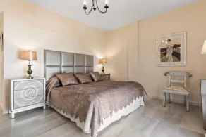 Beachside Puerto Banus Stunning Apartment 212 - Zimmer