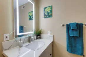 Oregon Jade Lodging- Spacious 2 Bedrooms, Ev Charger, Quite By Stream - Badeværelse