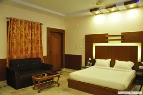 Hotel Basera Brij Bhoomi Vrindavan - Room