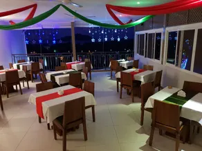 The Ridge Residence - Restaurant