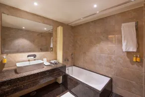 Bloom Boutique l Ranjit Avenue - Bathroom