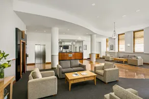 Quest West End - Interior entrance
