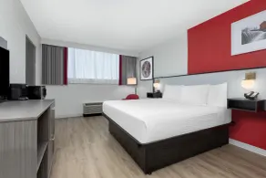 Ramada by Wyndham Tulsa Broken Arrow - Zimmer