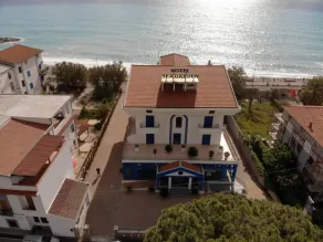 Sea Garden Hotel - Fachada del alojamiento
