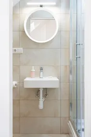 Newly Refurbished Studio Near City Center - Badeværelse