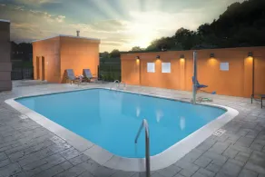 Fairfield Inn & Suites by Marriott Athens - Piscine