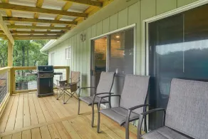 Private Dock! Lakefront Cherokee Village Retreat - Innvendig