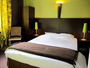 Logis Hôtel Deshors-Foujanet - Værelse