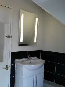 The Crown Hotel - Baño