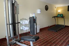 Baymont by Wyndham Nashville Airport - Sala de fitness