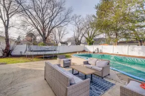 Commute to Alexandria & DC: Home w/ Shared Yard - Interiør