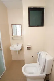 Manhattan Suites @ ITCC - Bathroom