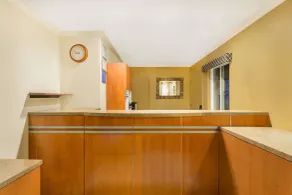 Super 8 by Wyndham Martinez - Hall