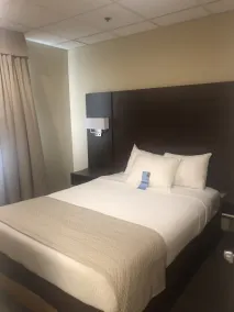 Days Inn by Wyndham Hinton - Chambre