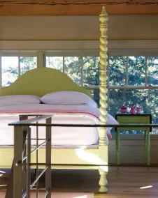 Gîte et Atelier de L'Artiste Peintre Paysagiste Canadien Gordon Harrison - Chambre