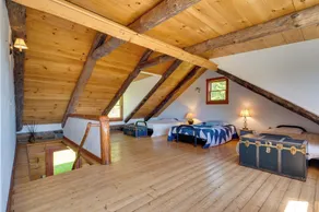 Remote Escape: Vermont Cabin w/ Mountaintop Views! - Innvendig