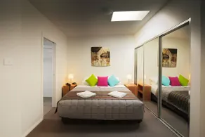Charlestown Executive Apartments - Zimmer