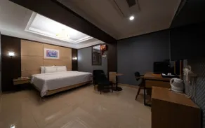 Central Tourist Hotel - Room