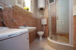 Guest House Medin - Bathroom