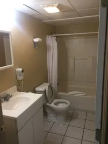 Economy Guest Village and Apartments - Salle de bain