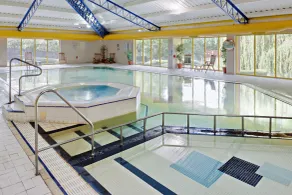 Holiday Inn Runcorn M56 Junction 12 by IHG - Pool