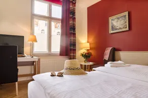 Hotel am Jungfernstieg - Room