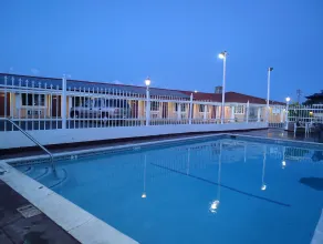 Holiday Motel Oakdale - Pool