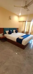 Hotel Sagar Tarang (Berries Group) - Room