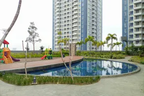 Minimalist and Comfort Studio Podomoro City Deli Medan Apartment By Travelio - Piscina