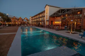 Cavalry Court, by Valencia Hotel Collection - Piscina