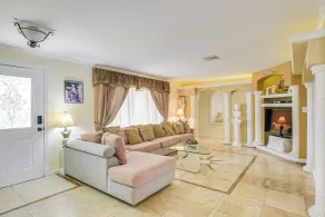 Pompano Beach Home w/ Pool & Dock ~ 4 Mi to Pier! - Interiør