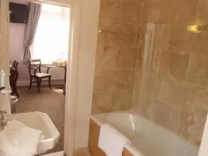 Rooms At The Rosebery - Bathroom