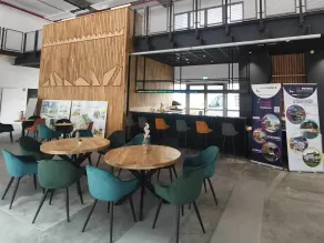 HI Poitiers - La Caserne - Restaurant