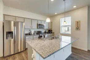 Work & Play! Denver-area Home w/ Fenced Backyard - Interiør