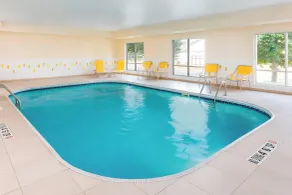 Fairfield Inn & Suites Kansas City Lee's Summit - Piscine