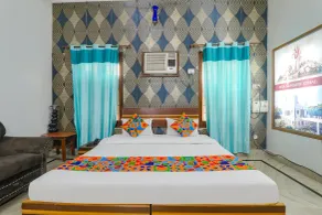 FabHotel Raka Inn - Chambre
