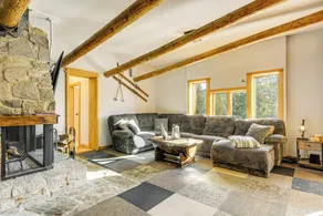 Near Skiing & Hiking: Quiet Home in West Wardsboro - Interiör
