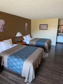 Anchor Pointe Inn & Suites - Rom