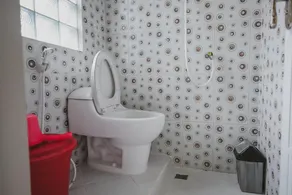 RedDoorz Syariah @ Jalan Dieng - Salle de bain