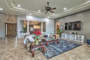 Pool & Spa: Pet-friendly Mansion in Phoenix! - Interiör