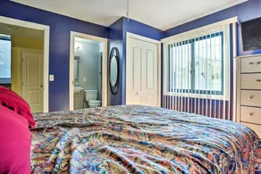 Vibrant Teaneck Home ~ 12 Mi to Manhattan! - Rum
