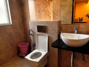 Hotel Gulabi Nagri - Bathroom